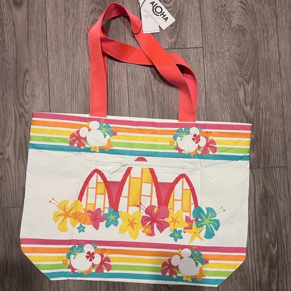 Brand New Aulani X Aloha Collection Tote & Pouch - $175 - Picture 5 of 5